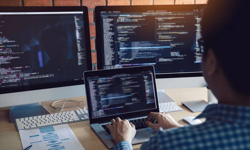 数据科学选型：R与Python如何赋能盂县网站建设？